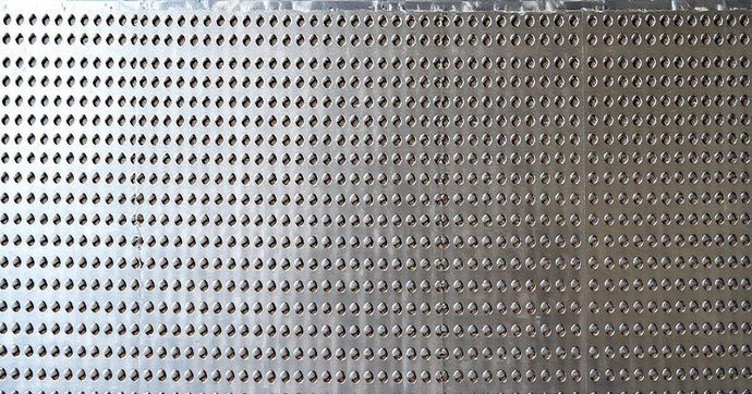 Chapa perfurada galvanizada: descubra suas aplicações e vantagens no mercado